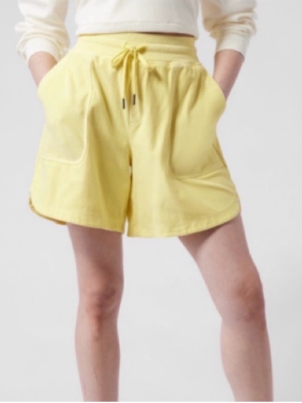 Athleta Farallon Midi Butter Yellow Cotton Blend Relaxed Short Size XS